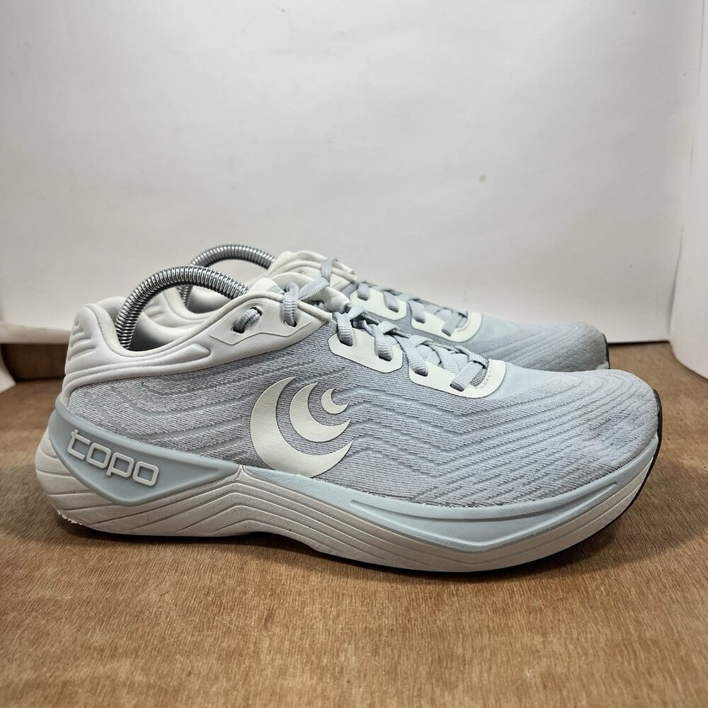 Topo Ultrafly 5 Mens Size 9 Gray Athletic Running Walking Shoes Sneakers